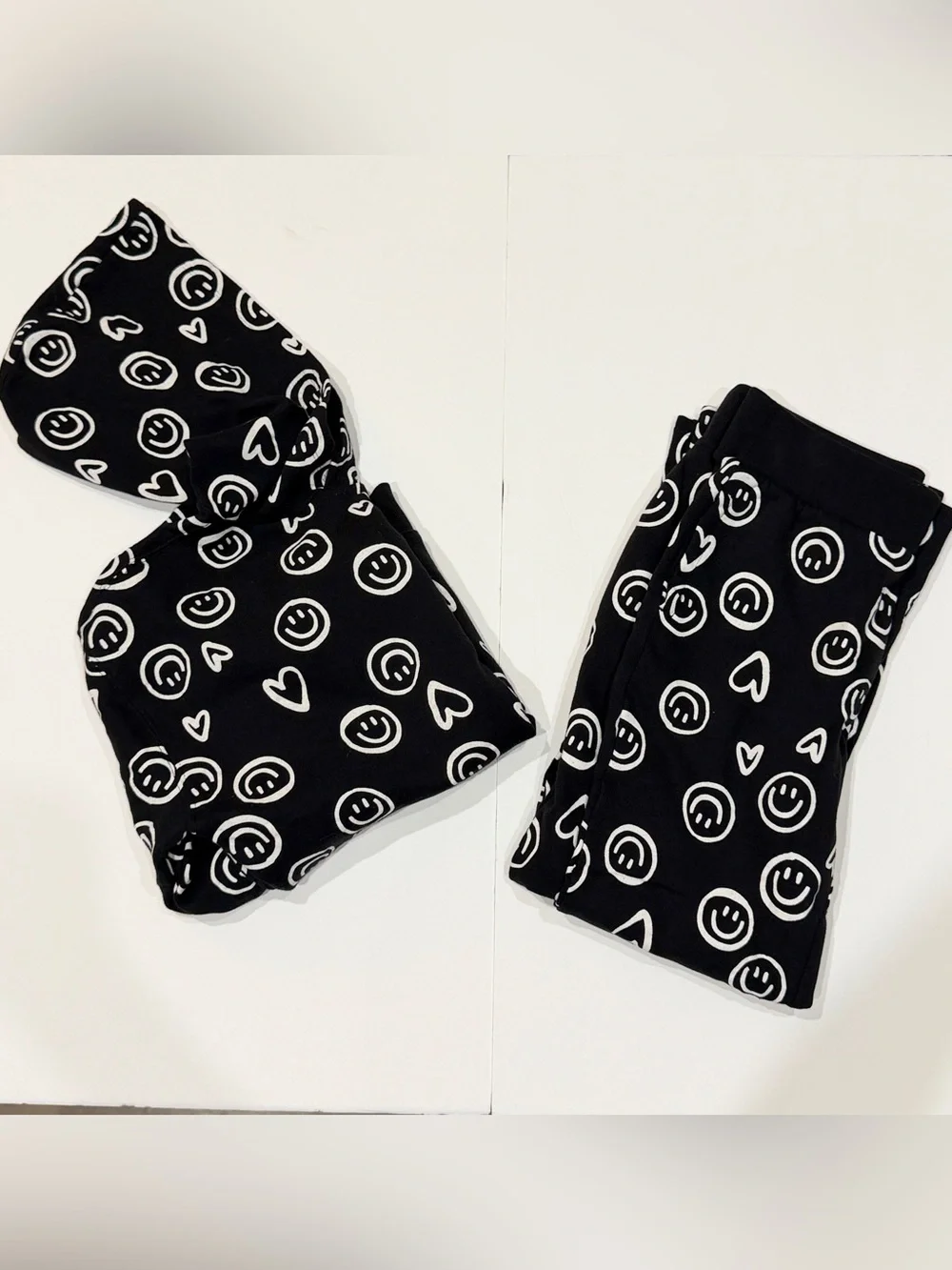 Wonder Nation Kidcore Black & White Smiley Face Sweatsuit Outfit Set size 10-12